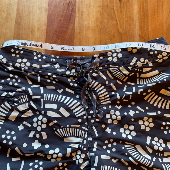 ⭐️ Patagonia Swim Shorts - Like New Condition - Picture 6 of 9